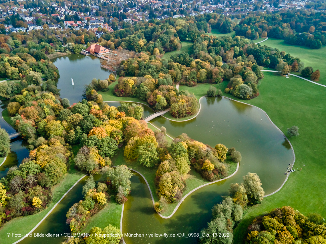 13.10.2022 - Der Ostpark mit See und Biergarten in Neuperlach 13.10.2022 - Der Ostpark mit See und Biergarten in Neuperlach